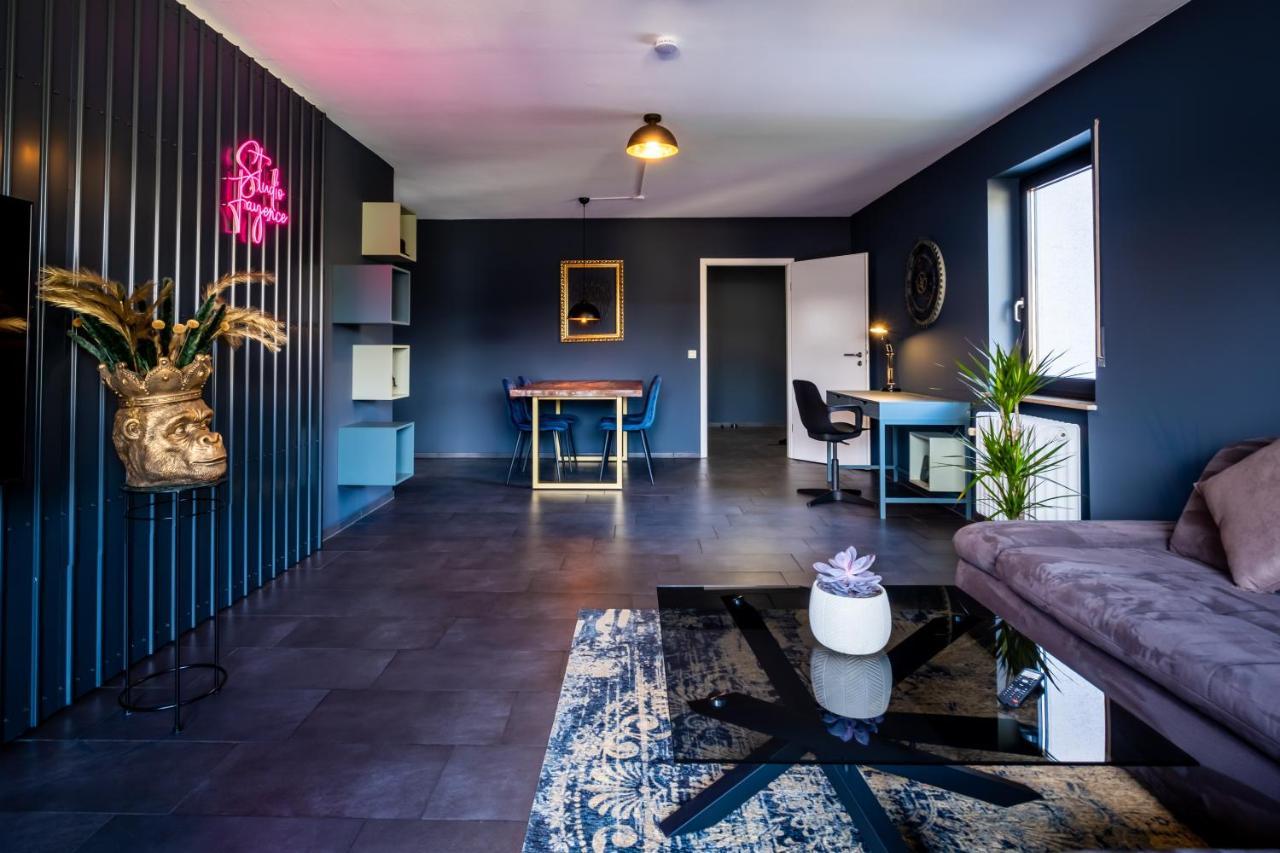 Studio Fayence - Emma, Netflix, Wifi, Workspace คาร์ลสรูเฮอ ภายนอก รูปภาพ