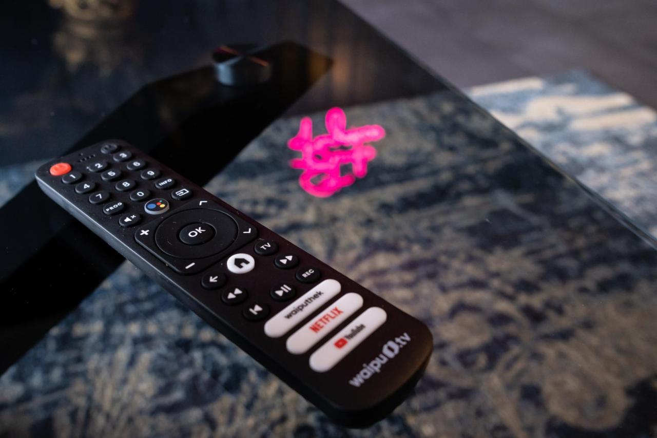 Studio Fayence - Emma, Netflix, Wifi, Workspace คาร์ลสรูเฮอ ภายนอก รูปภาพ